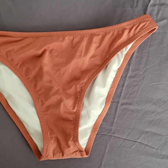 Bikini - Picture 4 of 6